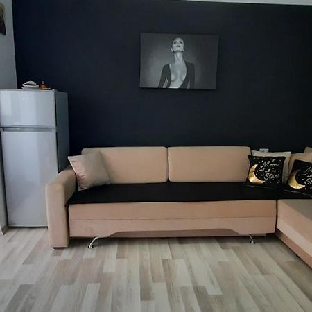 Apartament Clara Permetアパートメント エクステリア 写真