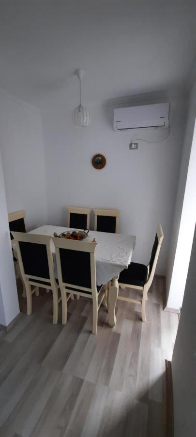 Apartament Clara Permetアパートメント エクステリア 写真